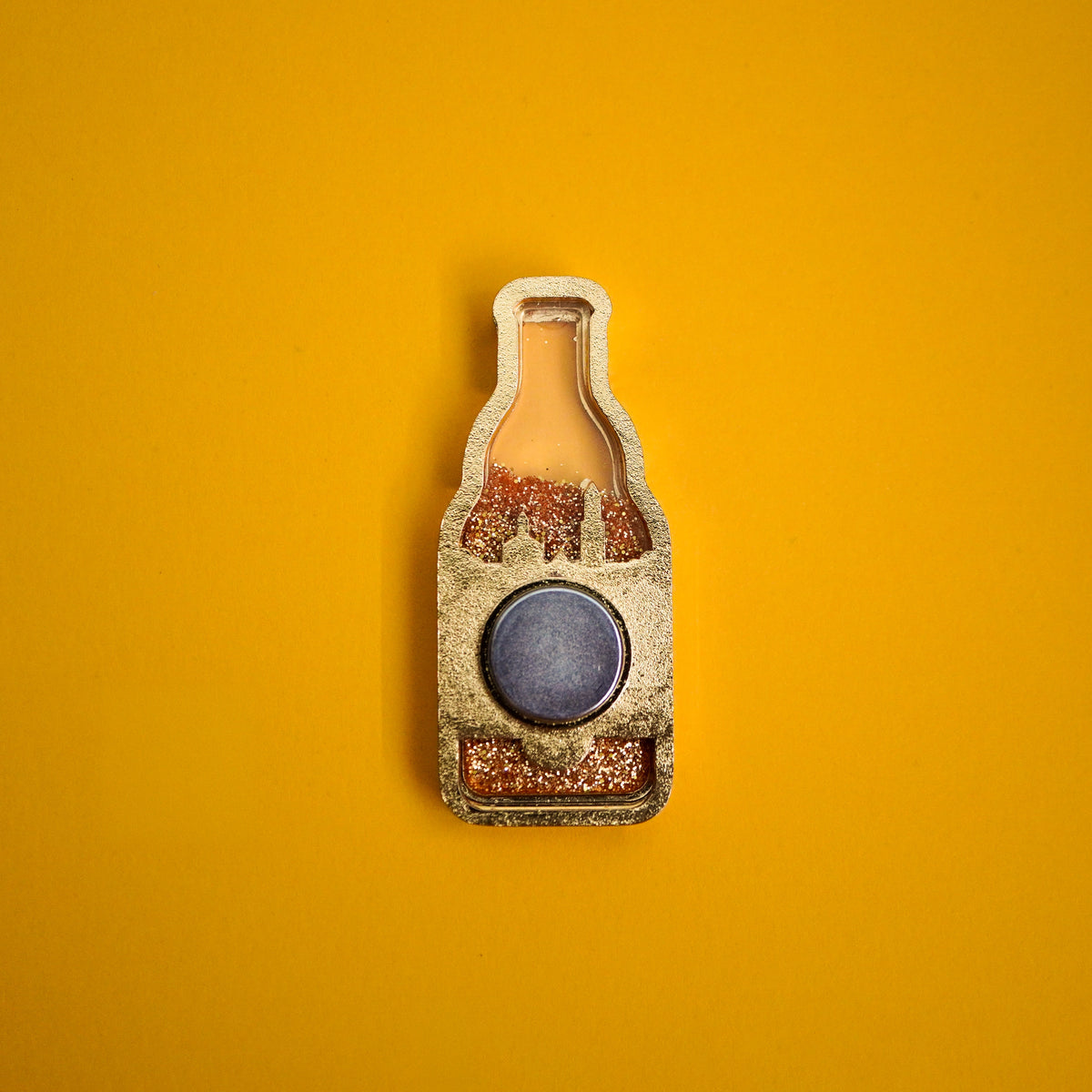 Beer liquid glitter magnet - Antwerp